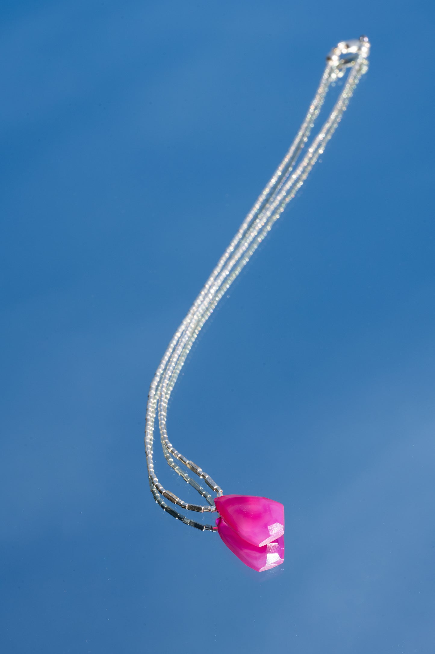 Collar Diamante Calcedonia Fucsia