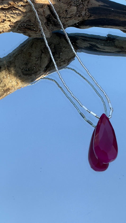 Collar Marqueza Calcedonia Fucsia